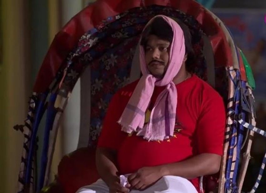 अक्षय शायद ऐसे पहले एक्टर होंगे जो बिना बोले इतना पैसा कमा रहे और साथ ही लोगों का दिल भी जीत रहे।