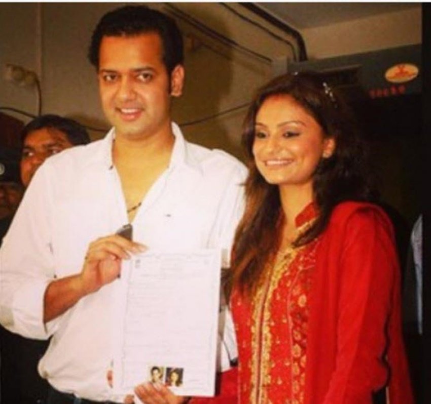 डिंपी गांगुली ने राहुल महाजन से शादी की थी। हालांकि शादी के कुछ साल बाद ही दोनों का रिश्ता खत्म हो गया। डिंपी ने राहुल के खिलाफ थाने में घरेलू व शारीरिक हिंसा का केस दर्ज करवाया था।