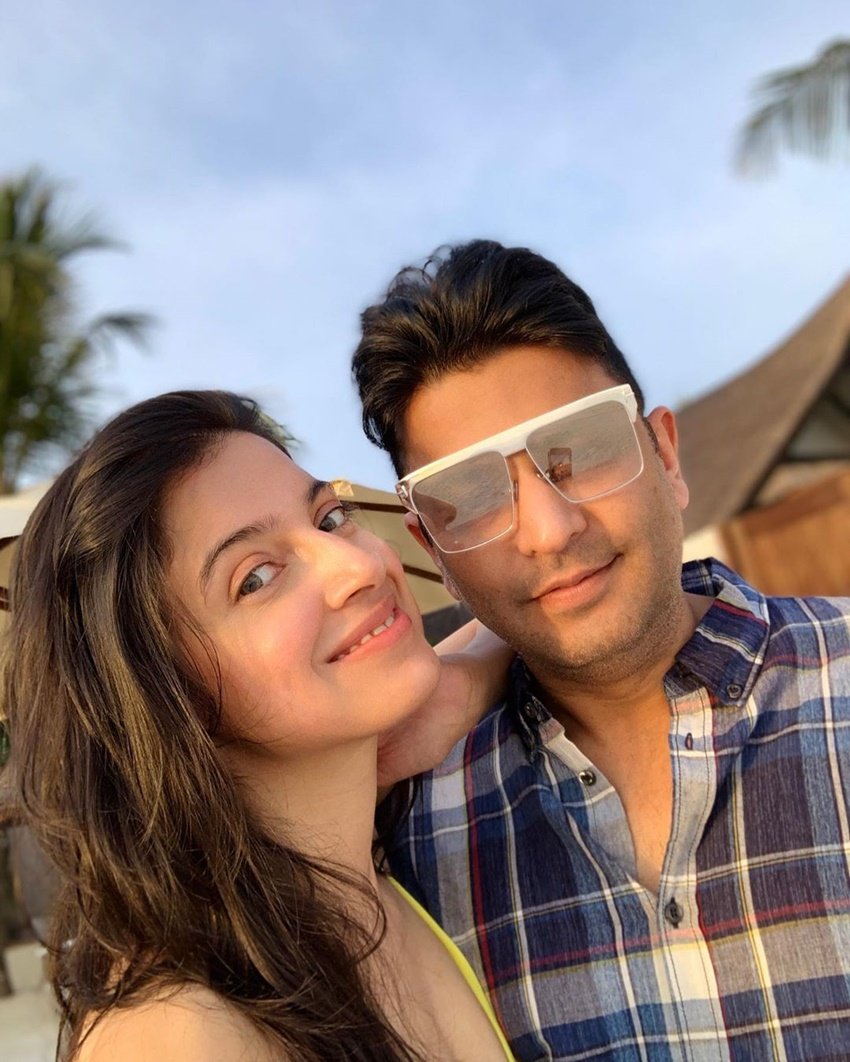 बताया जाता है कि इसी फिल्म के दौरान दिव्या की मुलाकात फिल्म के प्रोड्यूसर भूषण कुमार से हुई। हालांकि मुलाकात पूरी तरह से व्यवसायिक थी लेकिन पहली नजर में ही भूषण दिव्या पर दिल हार बैठे।