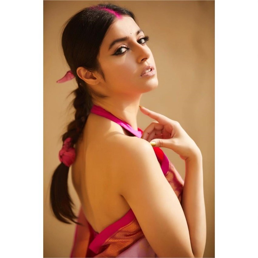 दिव्या खोसला ने साल 2004 में लव टुडे नाम की फिल्म से डेब्यू किया। वह फाल्गुनी पाठक के म्यूजिक अल्बम अय्यो रामा में भी नजर आईं।