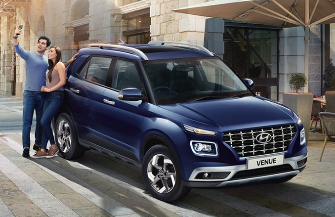 Hyundai Venue ने बनाया कीर्तिमान: महज 1 साल में बिक गईं 1 लाख से ज्यादा SUV! सबसे ज्यादा 44% लोगों ने इस वैरिएंट को चुना