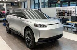 Tesla को टक्कर देने के लिए James Dyson ने 7 हजार करोड़ रुपये खर्च कर बनाई 965km तक चलने वाली इलेक्ट्रिक SUV! देखें डिटेल