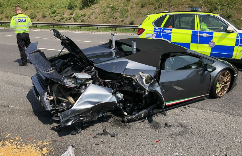 Lamborghini Car Crashed, Brand New Lamborghini Car Accident in UK