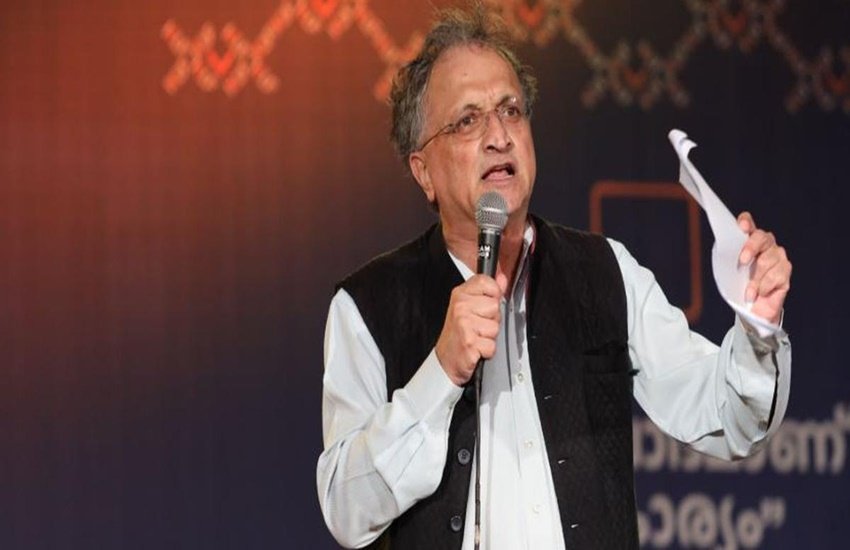 इतिहासकार रामचंद्र गुहा। (Kerala Literature Festival/Twitter)