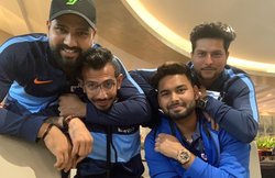 ‘मुझे कपड़ों के अंदर ही रहने दो,’ रोहित शर्मा के ट्रोल करने पर युजवेंद्र चहल ने हिटमैन को किया रोस्ट