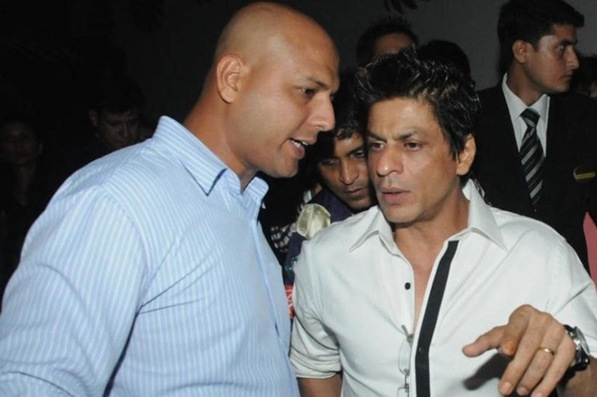 रवि सिंह से पहले शाहरुख के बॉडीगार्ड यासीन थे। यासीन ने अपनी खुद की सिक्योरिटी एजेंसी खोलने के बाद शाहरुख का साथ छोड़ दिया था।