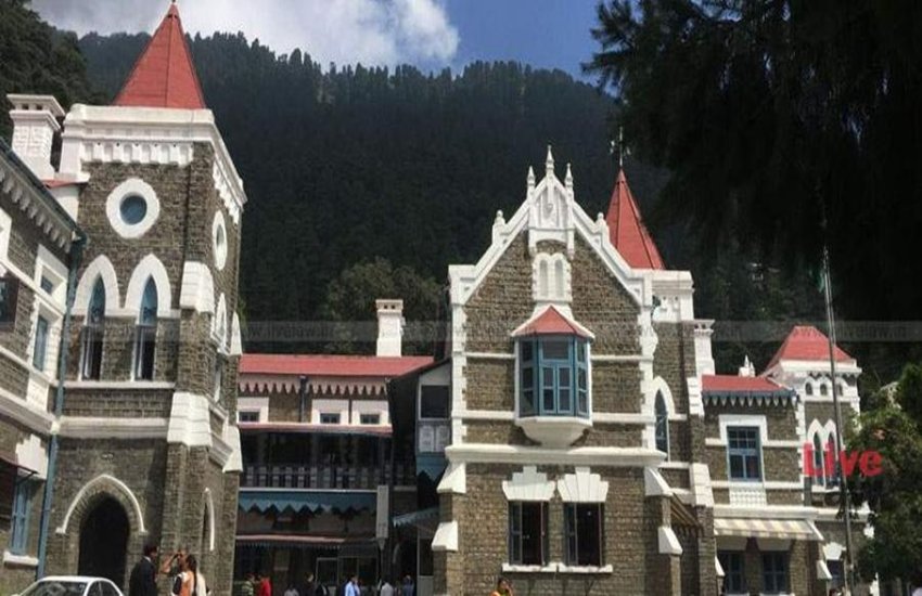 उत्तराखंड हाईकोर्ट का कहना है कि ग्राम सभाओं के पास इन क्वारैंटाइन सेंटरों के प्रबंधन के लिए भी पैसा नहीं है। (फोटो- पीटीआई)