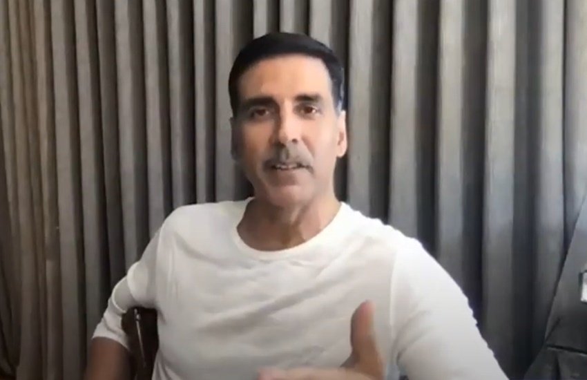 Akshay kumar, akshay kumar latest interview, akshay kumar on shars his chilhood memory, varun dhawan,