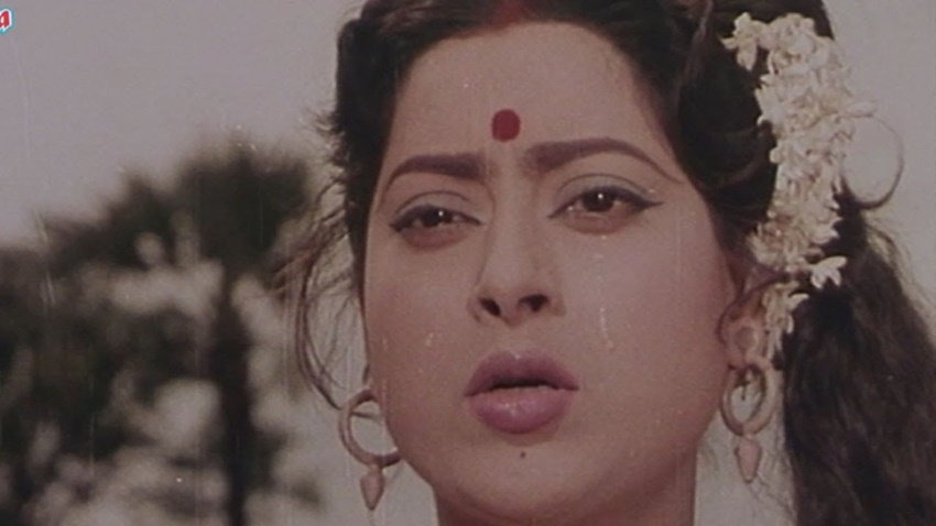 अनिता को इस बात का गम ताउम्र रहा कि जिसे मां मान पूरा देश पूजता है वो खुद कभी मां नहीं बन पाईं। पति की मौत के बाद वह तनाव में रहने लगीं। तनाव के बीच वह ल्यूकोडर्मा की शिकार हो गईं। पूरे शरीर पर सफेद धब्बे निकलने लगे।