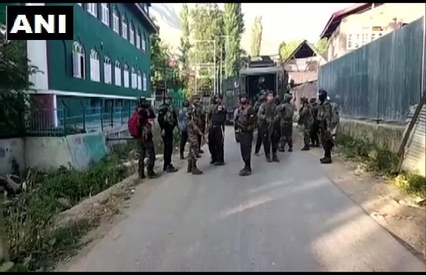 मुठभेड़ में आज एक अज्ञात आतंकवादी मारा गया। (ANI)