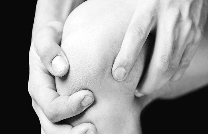 परिवार में किसी को है Arthritis की समस्या, इन 4 तरीकों से कर सकते हैं मदद