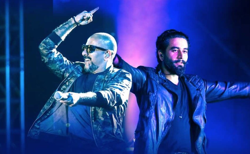 आज के टाइम की सुपरहिट जोड़ी विशाल-शेखर करीब 3-5 करोड़ रुपए प्रति फिल्म लेते हैं।