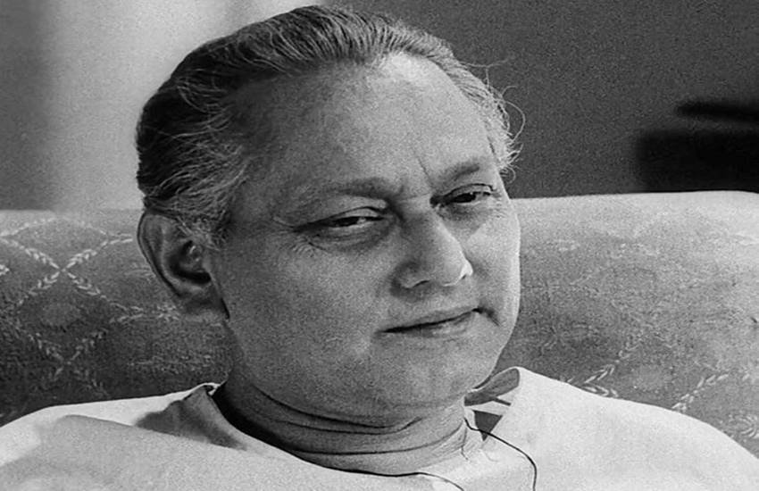 नाटकों से फिल्मों की दुनिया में छबि बिस्वास आए 1936 की ‘अन्नपूर्णार मंदिर’ से। 