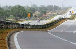 express way car crash 850