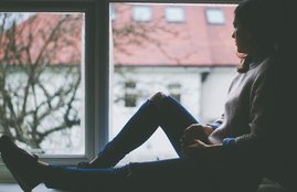 Hindi ki Kavita, poem in hindi, santwana shrikant ki Kavita, insanon ki duniya ke liye