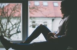 कविता: इंसानों की दुनिया के लिए