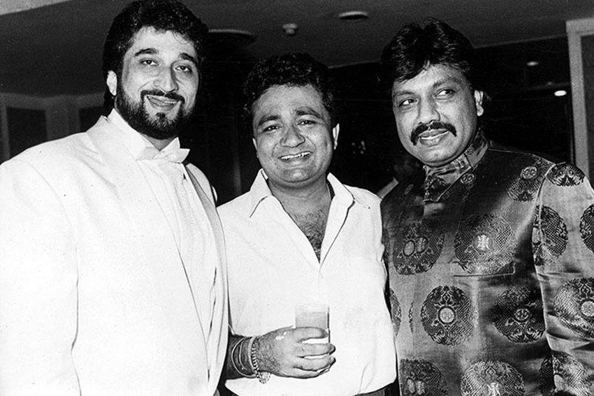 मुंबई आने के बाद गुलशन की किस्मत बदल गई। उन्होंने तकरीबन 15 से ज्यादा फिल्में प्रोड्यूस कीं जिनमें आशिकी जैसी सुपरहिट फिल्में भी शामिल हैं।