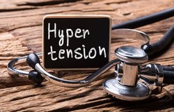 High Blood Pressure से बचने के लिए लाइफस्टाइल में लाएं ये बदलाव, कंट्रोल करने में मिलेगी मदद