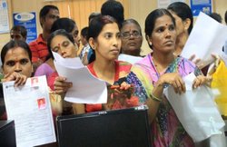 जन धन योजना के तहत महज एक पेज का फॉर्म भरने से ही खुल जाएगा खाता, बेहद आसान है तरीका