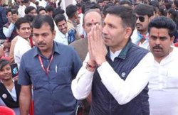 ‘1 बेटे के चक्कर में 5 बेटियां पैदा कर दीं’: केंद्र पर Congress विधायक का बयान, BJP की शिकायत पर NCW ने लिया संज्ञान; घिरे तो मांगी माफी