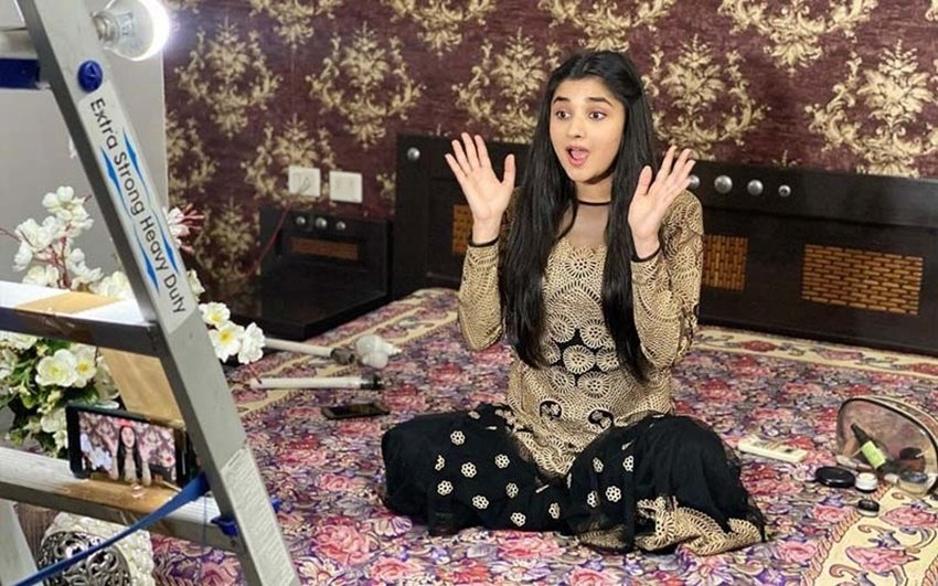 कनिका भी मुंबई से हरियाणा अपने घर पहुंचीं। अपने बेडरूम की फोटे एक्ट्रेस ने शेयर की थी। (Image Source:-instagram /officialkanikamann)