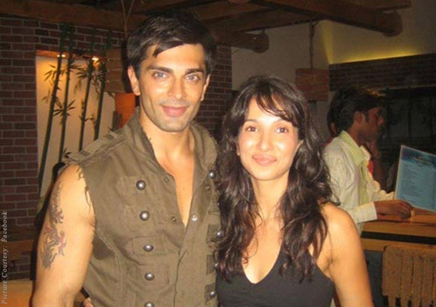 करण सिंह ग्रोवर ने तीन शादियां की। पहली शादी उन्होंने एक्ट्रेस श्रद्धा निगम से की थी। करण और श्रद्धा का महज 8 महीने में ही तलाक हो गया।