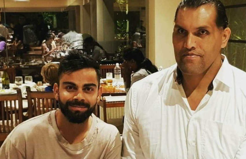 भारतीय क्रिकेट टीम के कप्तान विराट कोहली भी WWE के फैन हैं। वे खली से मिल चुके हैं।