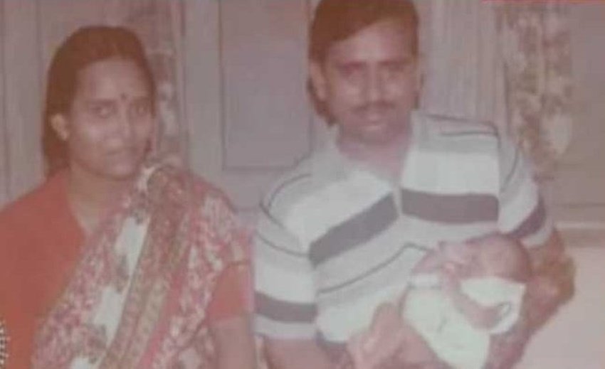 किंजल सिंह के पिता केपी सिंह भी आईएएस बनना चाहते थे। जिस दिन उनकी हत्या हुई उसके कुछ दिनों बाद आए यूपीएससी परिणाम में पता चला कि उन्होंने आईएएस मुख्य परीक्षा पास कर ली थी।