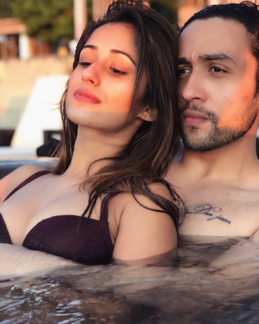 मायरा अपने रिलेशनशिप को लेकर भी चर्चा में रहती हैं। मायरा इन दिनों शेखर सुमन के बेटे अध्ययन सुमन को डेट कर रही हैं।