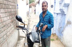 अनलॉक-1.0: लॉकडाउन में बाइक चोरी कर परिवार वालों को गांव पहुंचाया, अब पार्सल से मालिक को लौटा दी मोटरसाइकिल