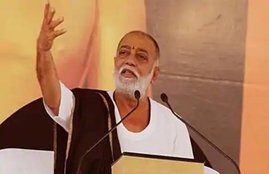 Morari Bapu, Morari Bapu news, Morari Bapu hamla, prabubha manek, bjp mla attack on murari bapu,