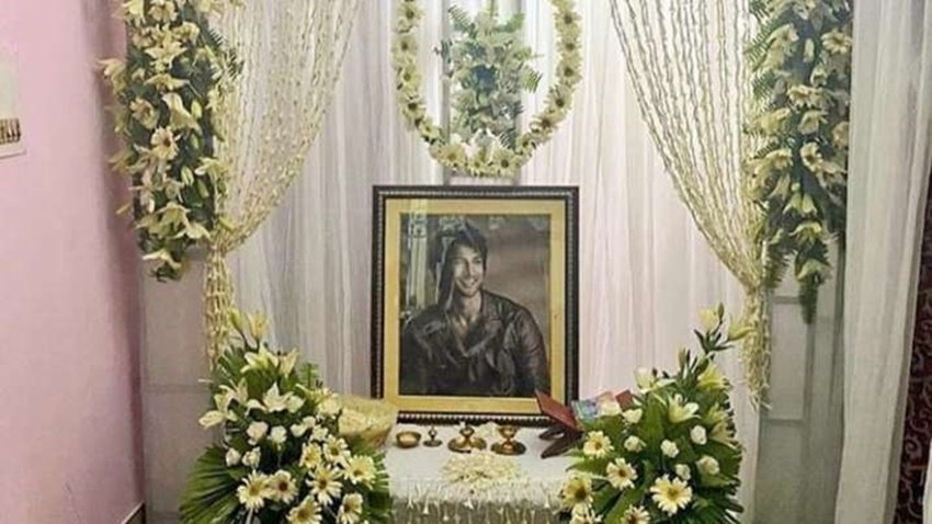 बता दें कि 14 जून को सुशांत सिंह राजपूत ने मुंबई वाले अपने फ्लैट पर फांसी लगा ली थी। एक्टर के निधन से लगभग हर कोई स्तब्ध है।