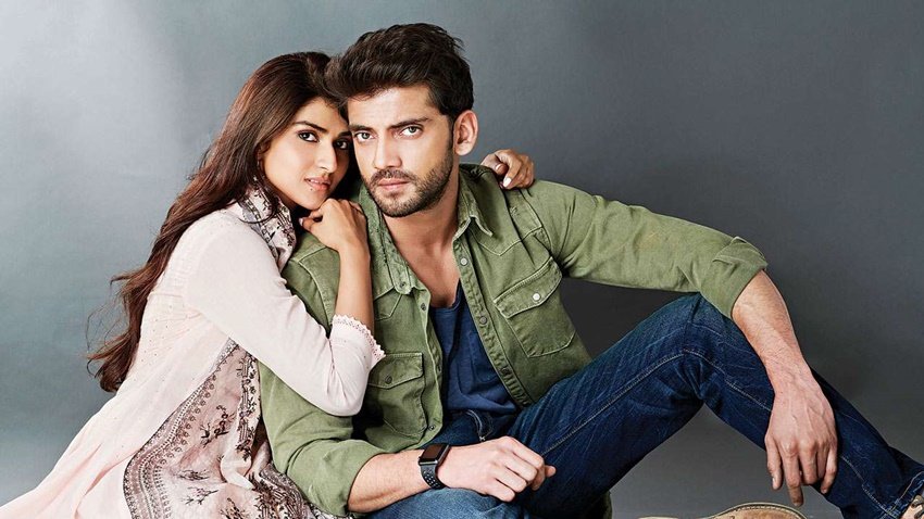 एक्टर जहीर इकबाल ने अपने आखिरी ट्वीट के तौर पर महज गुड बाय लिखा है। इसी पोस्ट को उन्हों अपने इंस्टाग्राम पर भी शेयर किया है। जहीर को सलमान खान ने ही नोटबुक में मोहनीश बहल की बेटी प्रनूतन के साथ लॉन्च किया था।