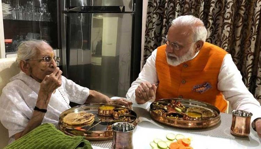 प्रधानमंत्री नरेंद्र मोदी को गुजराती खाना बेहद पसंद है। गुजराती फास्ट फूड की बात करें तो ढोकला उनका फेवरेट है।