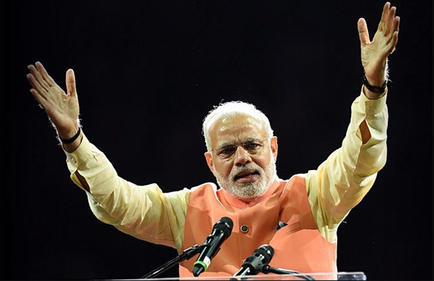 Ethoswatches.com ने पीएम मोदी के बायोग्राफी का हवाला देते हुए लिखा है कि वह मोवाडो की घड़ी पहनते हैं। मोवाडो की घड़ियां 30 हजार रुपए से 1.5 लाख तक की होती हैं। आइए जानते हैं दुनिया के दूसरे ताकतवर नेता किस ब्रांड की घड़ी पहनते हैं (Source: Gentlemans Journal)।
