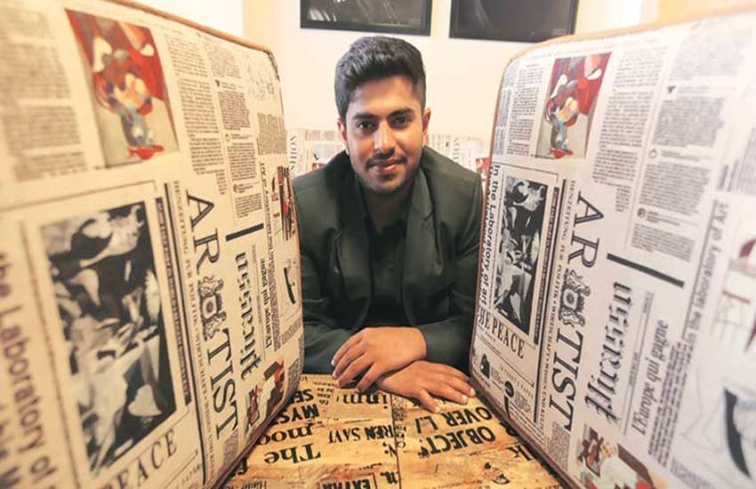 अखबार का लोगों के जीवन से गहरा नाता है। 