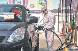 पेट्रोल-डीजल पर 70% टैक्स से निकला जनता का तेल, 21 महीने में सबसे ज्यादा हुआ रेट, क्रूड में गिरावट के बाद भी पड़ रही मार