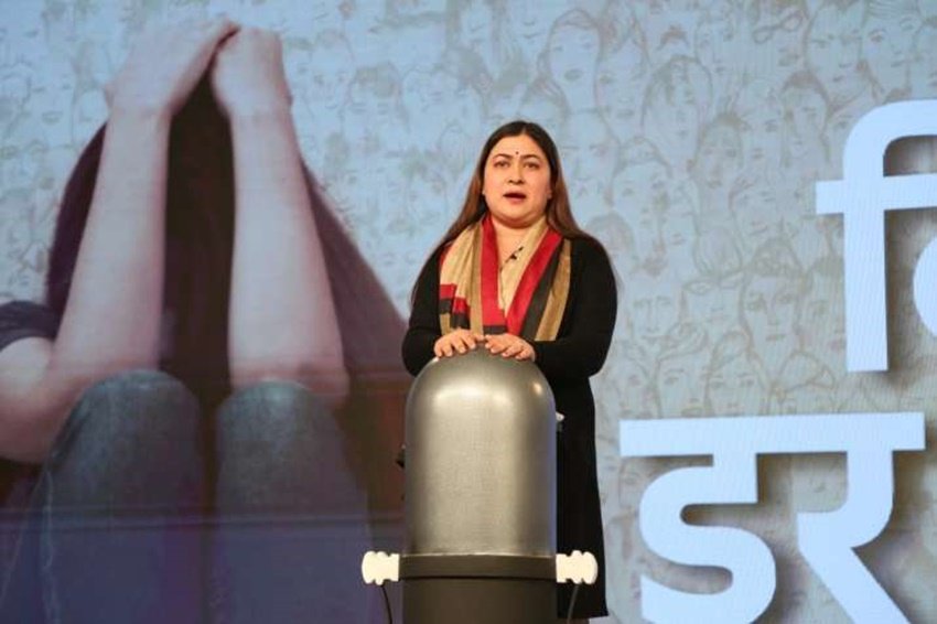 कांग्रेस की तरफ से रागिनी नायक को अकसर टीवी डिबेट्स में मोर्चा संभाले देखा जाता है। रागिनी दिल्ली विश्वविद्यालय की अध्यक्ष रह चुकी हैं।