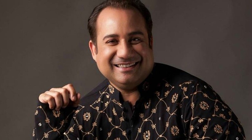 पाकिस्तानी सिंगर राहत फतेह आली खान बॉलीवुड में एक गाने का करीब 20 लाख चार्ज करते हैं।