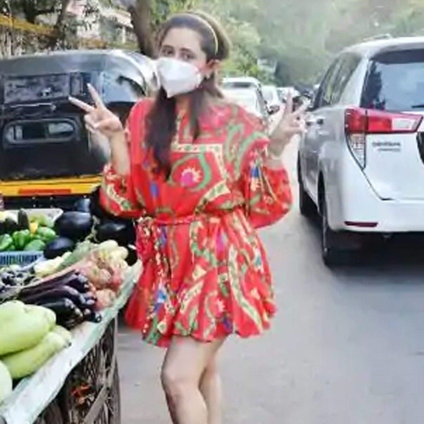 रश्मि देसाई।