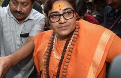 कोरोना से मुक्ति दिलाएगा हनुमान चालीसा का पाठ- BJP सांसद साध्वी प्रज्ञा का बयान