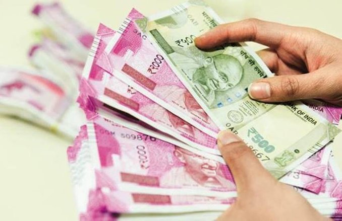 LIC Jeevan Umang पॉलिसी में रोजाना 56 रुपये का निवेश कर पाएं 23 लाख रुपये, जानें पूरी स्कीम