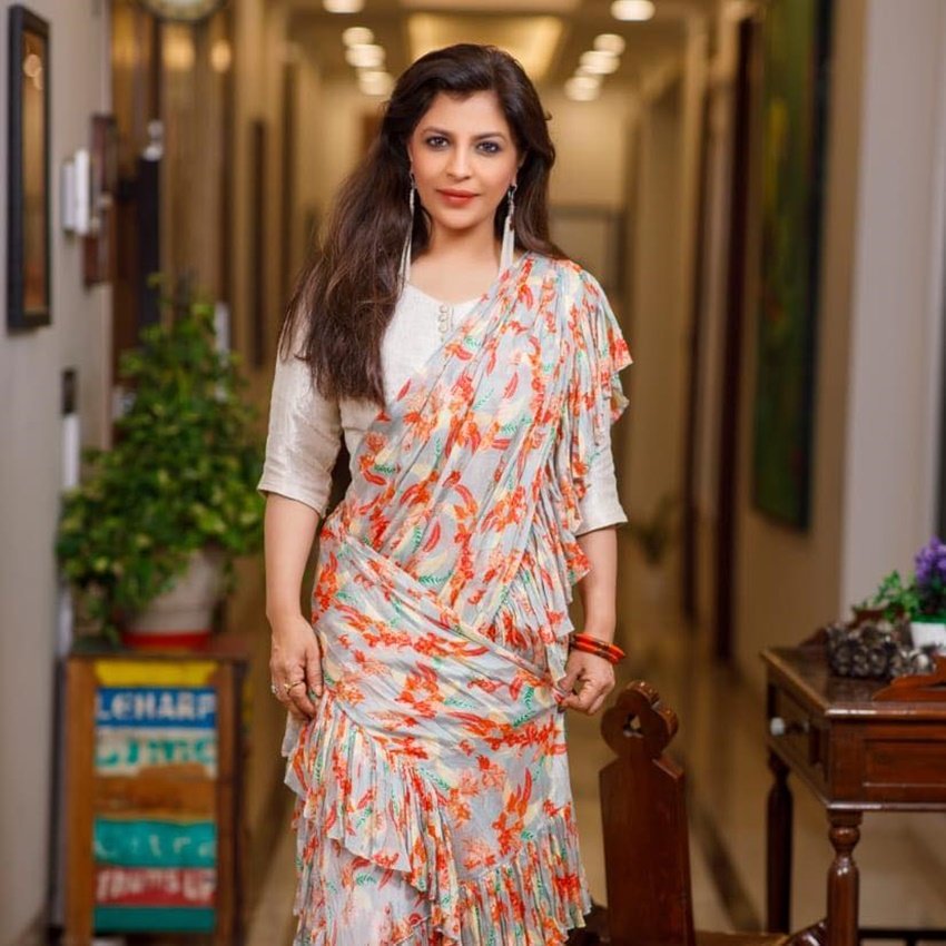 पत्रकार रह चुकीं शाजिया इल्मी ने अपना राजनीतिक करियर आम आदमी पार्टी के साथ शुरू किया था। हालांकि कुछ सालों में उन्होंने बीजेपी का दामन थाम लिया। शाजिया मूल रूप से यूपी में कानपुर की रहने वाली हैं। उनके पति का नाम साजिद मलिक है। साजिद आधे गुजराती मुस्लिम और आधे तमिल अय्यर हैं। साजिद पेशे से इन्वेस्टमेंट बैंकर हैं।