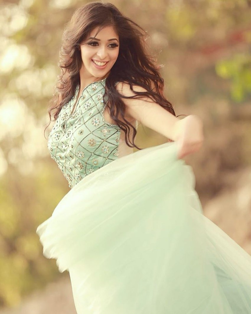 दरअसल सीरीज में पैम को अपने सैनिक पति के घर में ना होने पर गैर मर्द के साथ संबंध बनाते दिखाया गया है। इसी सीन को लेकर कई लोगों ने एकता कपूर पर सैनिकों के अपमान का आरोप लगाया था।