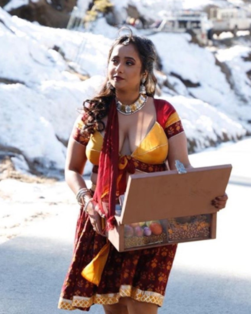 Mastram, Rani Chatterjee, MX Player, MX Bold Web Series, Mastram Web Series, Mast Ram Makers, Rani Chatterjee Kissing Scene,