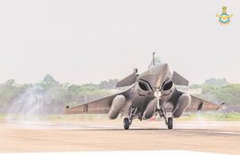India,rafale offset deal,Performance Audit,french company dassault aviation,france,cag,Anil Ambani