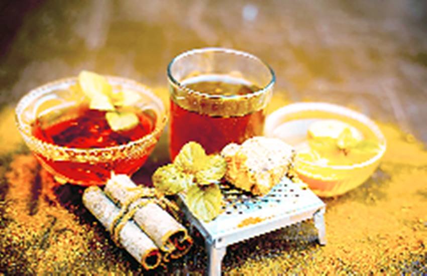 आयुर्वेद चिकित्सा पद्धति में प्राकृतिक पदार्थों का उपयोग कर इलाज किया जाता है। यह पूरी तरह से सुरक्षित और बिना किसी साइड-इफेक्ट का होता है।