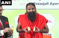 ‘ऐसे ही होना चाहिए दुर्दांत का अंत’, कुख्यात विकास दुबे के एनकाउंटर विवाद में कूदे बाबा रामदेव, बोले- सरेआम मिलनी चाहिए सजा