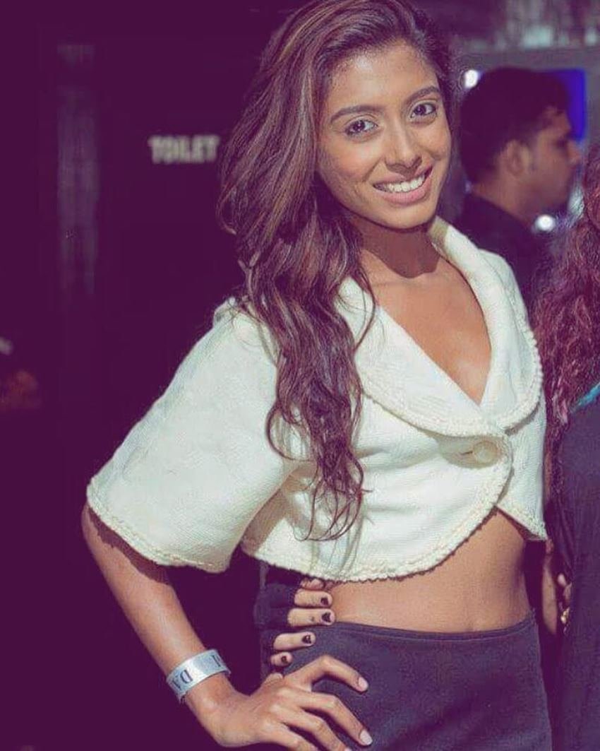 थिया के ही एक सीन पर इतना बवाल मचा था। बाद में थिया का वो लव मेकिंग सीन एकता कपूर ने सीरीज से हटा दिया था।