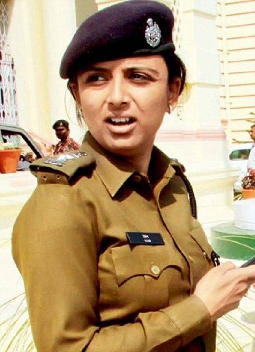 मशहूर टीवी सीरियल ’उड़ान’ ने किम शर्मा को नई उड़ान भरने की प्रेरणा दी थी। यह सीरियल एक साधारण परिवार की लड़की ‘कल्याणी सिंह’ की कहानी है, जो हर स्तर पर लैंगिक भेदभाव से जूझती हुई आईपीएस अफसर बनती है। किम ने स्कूली जीवन में ही ठान लिया कि मैं भी आईपीएस अफसर बनूंगी। पर राह इतनी आसान नहीं थी।